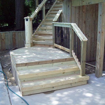 Pressure Treated deck with diamond dental molding & Diamond King Post,