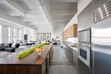 Kitchen - kitchen idea in Boston