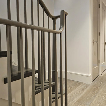 Project #112 | Traditional Staircase with Continuous Rail System