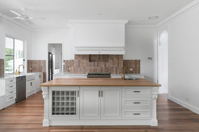 Design ideas for a large contemporary kitchen in Sunshine Coast.