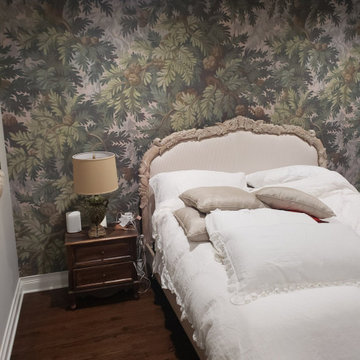 Wicker Park. Wallpaper accent wall.