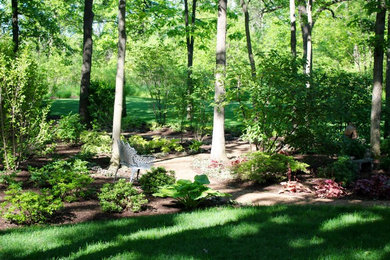 This is an example of a traditional landscaping in Chicago.