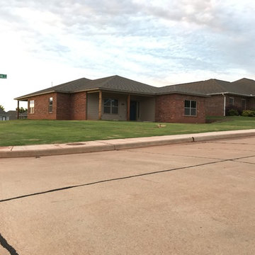 Corner lot spec home
