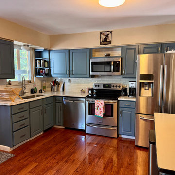 Arvada, CO Kitchen Replacement Raised Panel Cabinet Doors & Drawer Fronts
