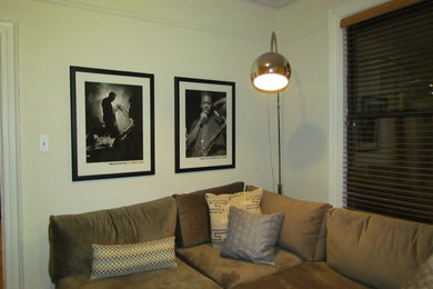 Living room - contemporary living room idea in New York