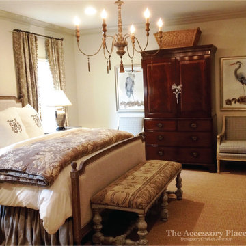 Houston Memorial Master Bedroom: Cricket Johnson - Designer