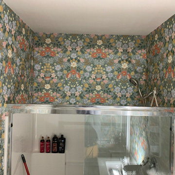 Wallpaper installation Basement in Cudahy