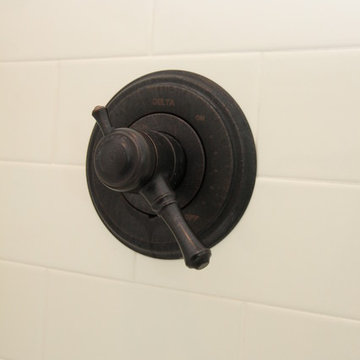 Lake House Bathroom 3