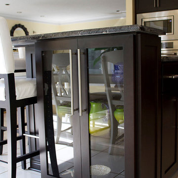 Mouser Centra in Select Alder wood Espresso stain