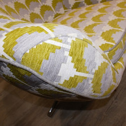 Restauration d' un fauteuil coque ann&eacute;e  70 - Armchairs And Accent Chairs