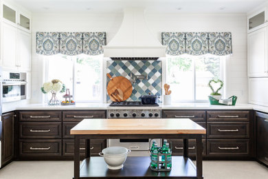 Example of a cottage kitchen design in Sacramento