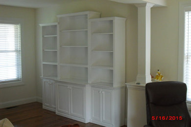 Inspiration for a timeless living room remodel in Burlington
