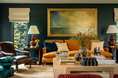 Example of a classic living room design in New York