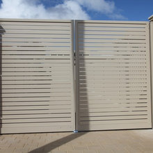 Gate