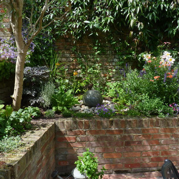 Courtyard of period cottage, Rye