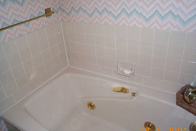 Imagen de cuarto de baño infantil moderno de tamaño medio