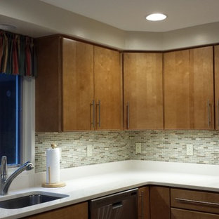 Distinctive Kitchens and Baths Review]