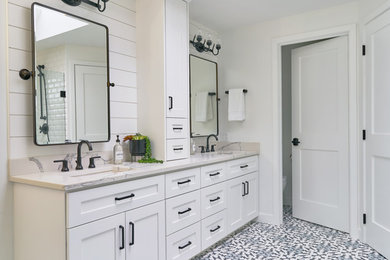 Example of a transitional bathroom design in Seattle
