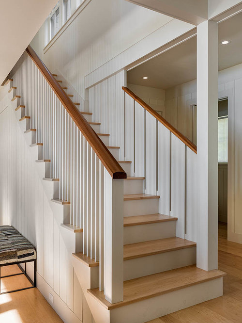 Beach Style Staircase Design Ideas, Remodels & Photos