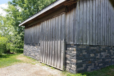 Trendy exterior home photo in Toronto