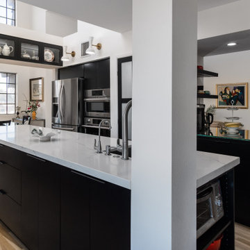 Stunning Huntington Beachfront Modern Kitchen with Sleek Finishes