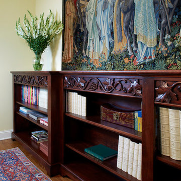 Lake Home Showcases Treasure and Light
