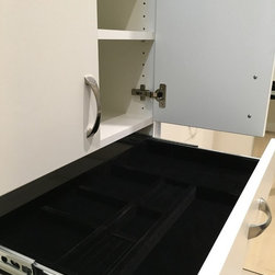 Custom Closet with Jewelry Storage - Dresser Valets And Organizers