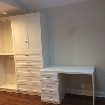 Walk In Closet in Princeton Junction, NJ