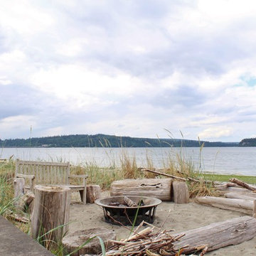 A Washington Beach Home Offers Tranquility and Togetherness