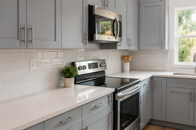 Example of a trendy kitchen design in Miami