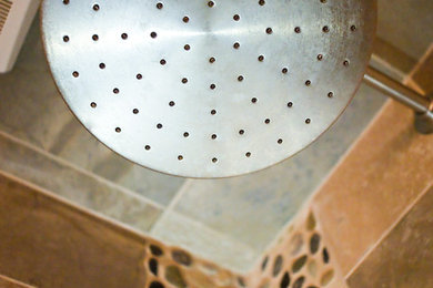 Example of a trendy bathroom design in Milwaukee