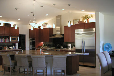 Kitchen - kitchen idea in Denver