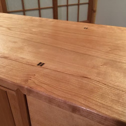Hikido Cabinet - Products