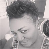 Rowzy Hangula's photo