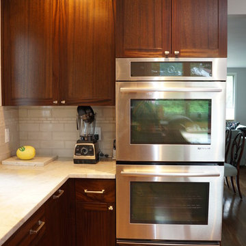 Ribbon Sapele Mahogany Kitchen