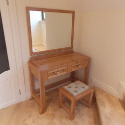 Solid Oak & Pippy Oak Bedroom Furniture - Bedroom & Makeup Vanities