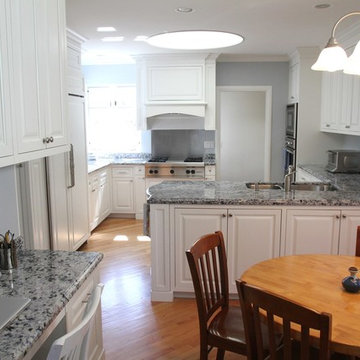 Kitchen Desk and Breakfast Area Overview