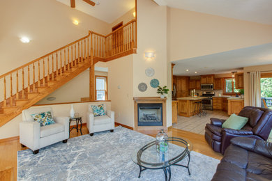 Home design - transitional home design idea in Boston