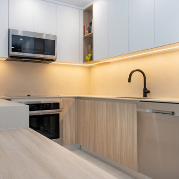 Modern Minimalism: Stylish Kitchen with Warm Accents in Miami