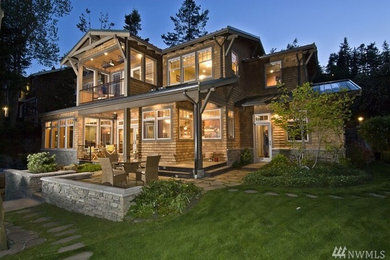 Example of an arts and crafts home design design in Seattle