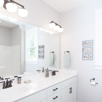 Lincoln Park Model Home-Secondary Bath