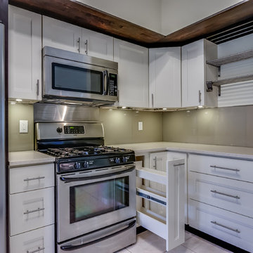 Contemporary Two-Tone Kitchen Remodel