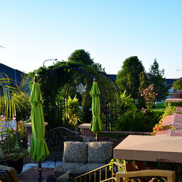 Corner lot Courtyard