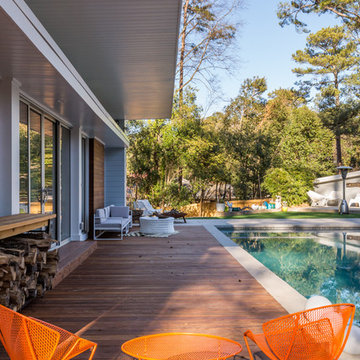 Modern Pool and Pool House