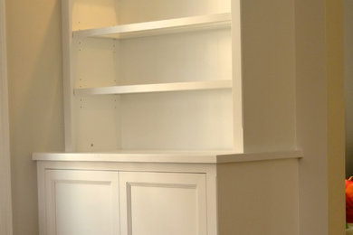 Example of an arts and crafts living room design in Milwaukee