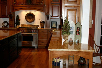 Inspiration for a timeless kitchen remodel in Baltimore