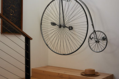 Example of a trendy entryway design in New York