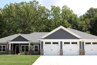 Example of a classic exterior home design in Minneapolis