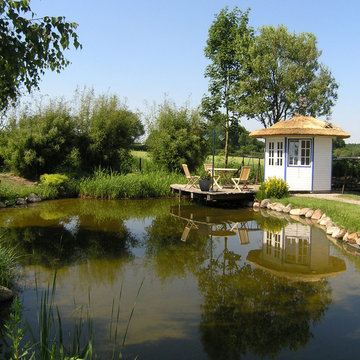 Gartenteich, Natur Pool mit Badehaus