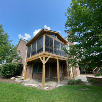 Elevated Screen Porch in Hawthorn Woods, IL